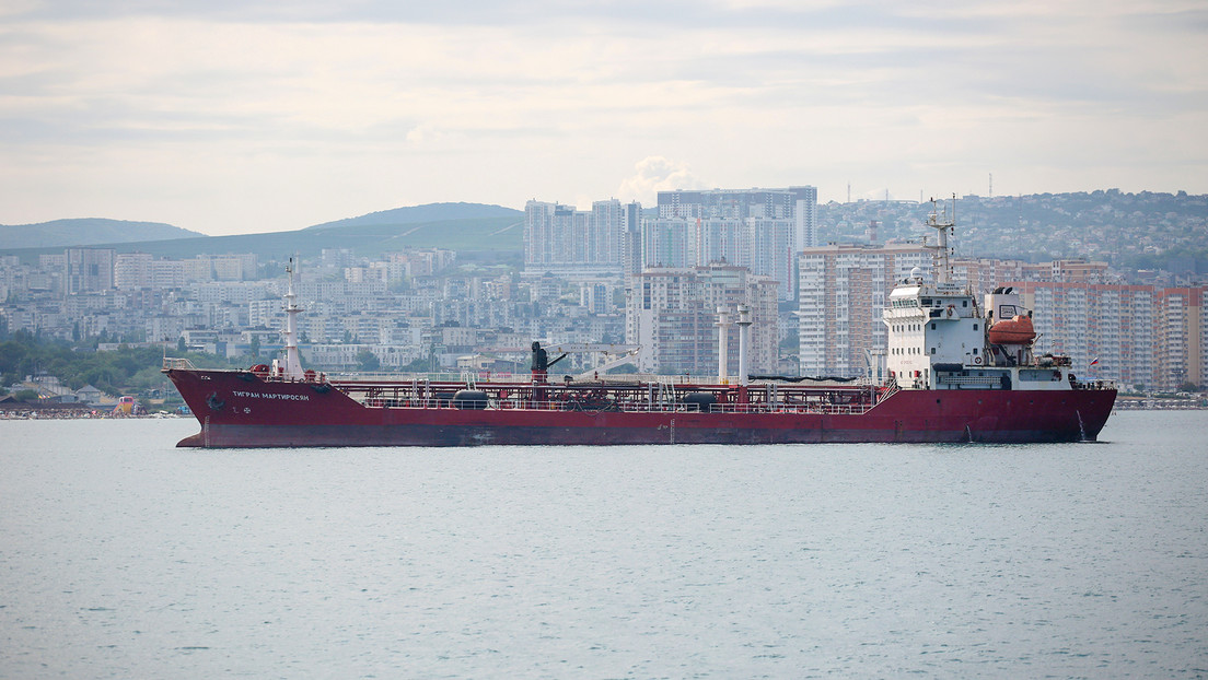 Semafor: EE.UU. apuesta por extender la exención de sanciones petrolíferas contra Rusia