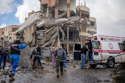 VIDEO: El impactante momento en que un bombardeo israelí interrumpe una clase en línea