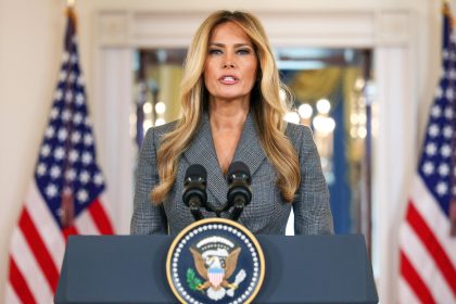 Trump se muestra sorprendido por las declaraciones de Melania sobre Epstein