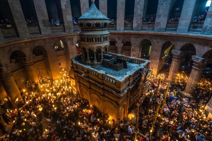EN VIVO: Desciende el Fuego Sagrado en Jerusalén