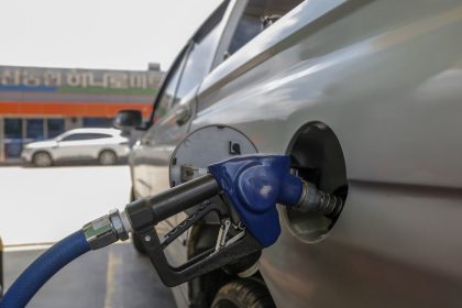 Este país repartirá dinero al 70 % de su población por la crisis en Oriente Medio