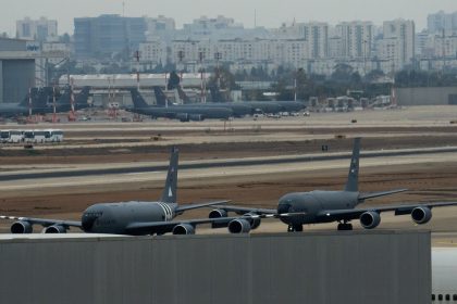 Bild: EE.UU. reactiva aviones cisterna de casi 70 años debido a pérdidas