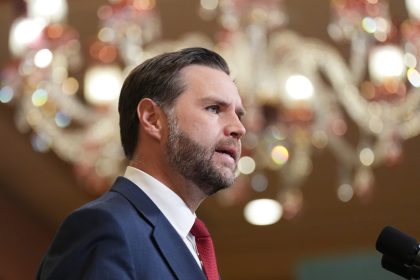 Las dos exigencias de EE.UU. para alcanzar "un acuerdo muy, muy bueno" con Irán, según Vance