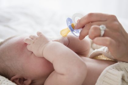 Dos bebés cambiadas al nacer: el caso que salió a la luz 40 años después