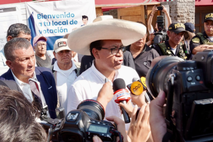 "El santo pueblo ha hablado": El delfín de Pedro Castillo roza su pase al balotaje en Perú