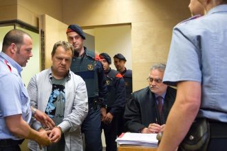 El asesino serial de 11 ancianos inicia su transición a mujer en una cárcel española