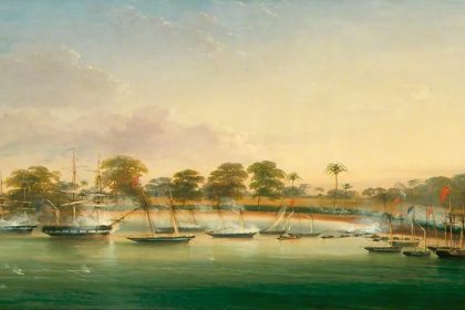 Llueven críticas a un país de la OTAN por exhibir en su embajada un lienzo "que celebra la invasión" a una excolonia