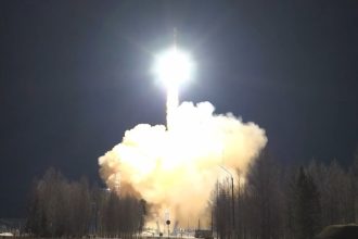 VIDEO: Rusia lanza al espacio un cohete con satélites militares