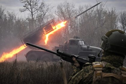 Rusia asesta golpes masivos y grupales a Ucrania en represalia por sus ataques terroristas