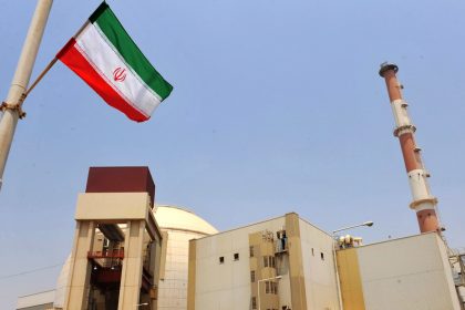 Trump promete conseguir todo el "polvo" nuclear de Irán