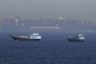 "¡Disfruten!": Alto cargo iraní tras el nuevo cierre de Ormuz