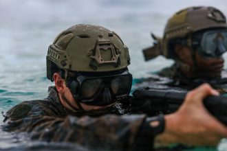 Trump estaría en contra de la invasión de la 'joya' petrolera de Irán por esta razón