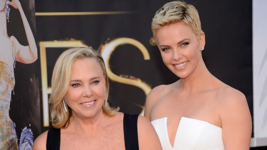 El desgarrador relato de Charlize Theron sobre cómo su madre asesinó a su padre