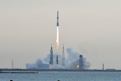 Aterrizaje perfecto, órbita fallida: el cohete de Blue Origin acierta a medias (VIDEO)