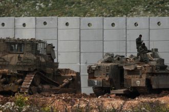 Israel promete usar "toda la fuerza" en el Líbano para contrarrestar cualquier amenaza a sus tropas