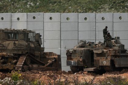 Israel promete usar "toda la fuerza" en el Líbano para contrarrestar cualquier amenaza a sus tropas