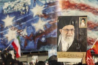 Irán, preparado para mostrar "nuevas cartas", mientras Trump no cesa sus amenazas: MINUTO A MINUTO