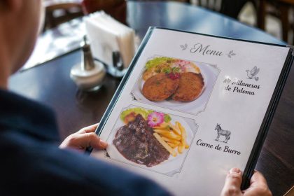 Milanesas de paloma y carne de burro: el 'menú' que provoca un controvertido debate en este país latinoamericano