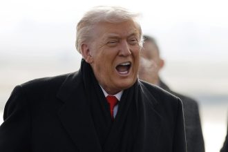 Trump: "Tienen que ponerse las pilas o dejarán de tener una Europa"