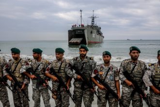 El Ejército iraní advierte que romperá "por la fuerza" el bloqueo naval de EE.UU.