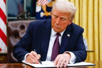 Trump podría prorrogar la exención de una ley de 1920 por la guerra con Irán: ¿qué es?