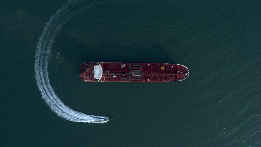 Primeras IMÁGENES de la incautación iraní de buques infractores en el estrecho de Ormuz