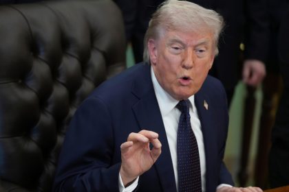 "¿Cuántos años duró la guerra de Vietnam?": Trump irritado por pregunta sobre el conflicto iraní (VIDEO)