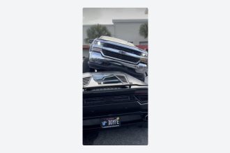 VIDEO: Impactante momento en que una camioneta 'usa de rampa' a un Lamborghini