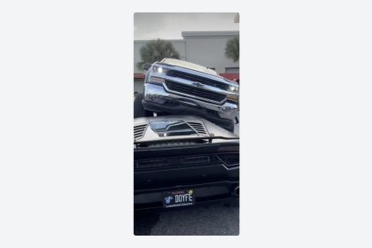 VIDEO: Impactante momento en que una camioneta 'usa de rampa' a un Lamborghini