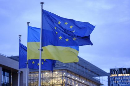 Politico: Líder de un país de la UE "prácticamente se burló" de que Ucrania se uniera pronto