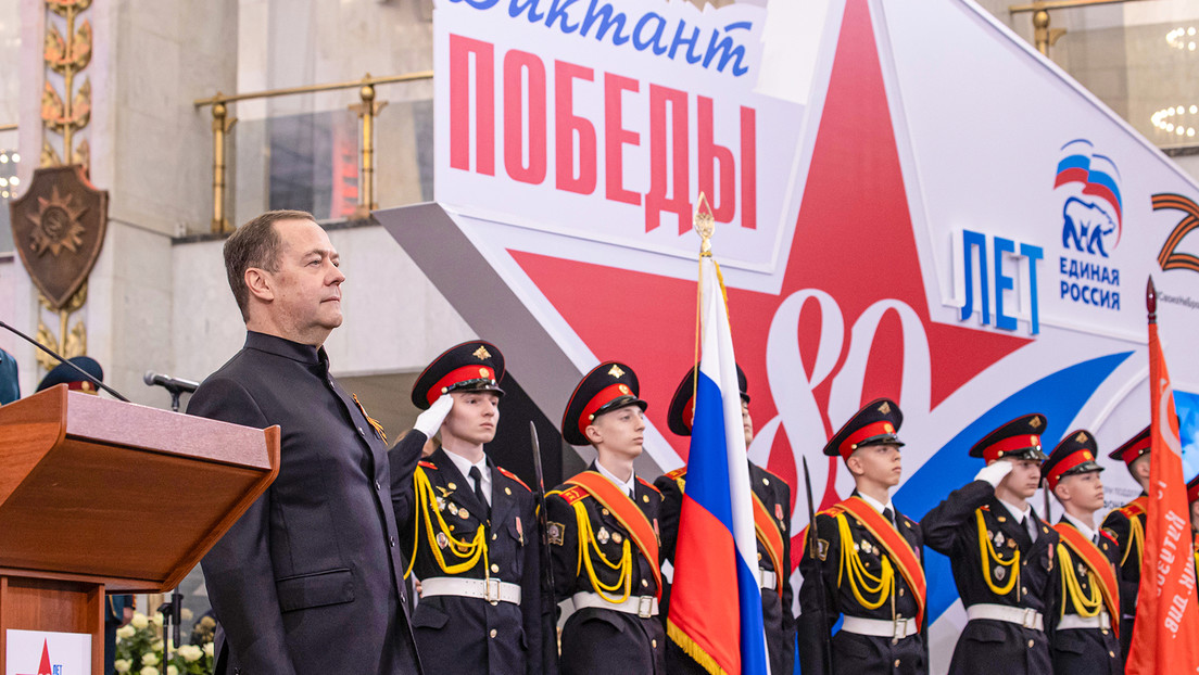 Medvédev: Rusia lucha contra los nazis desde hace más de 80 años