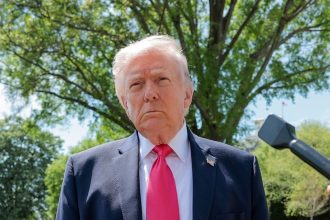 Trump reconoce que Gobierno debe 'retornar' miles de millones de dólares en aranceles recaudados