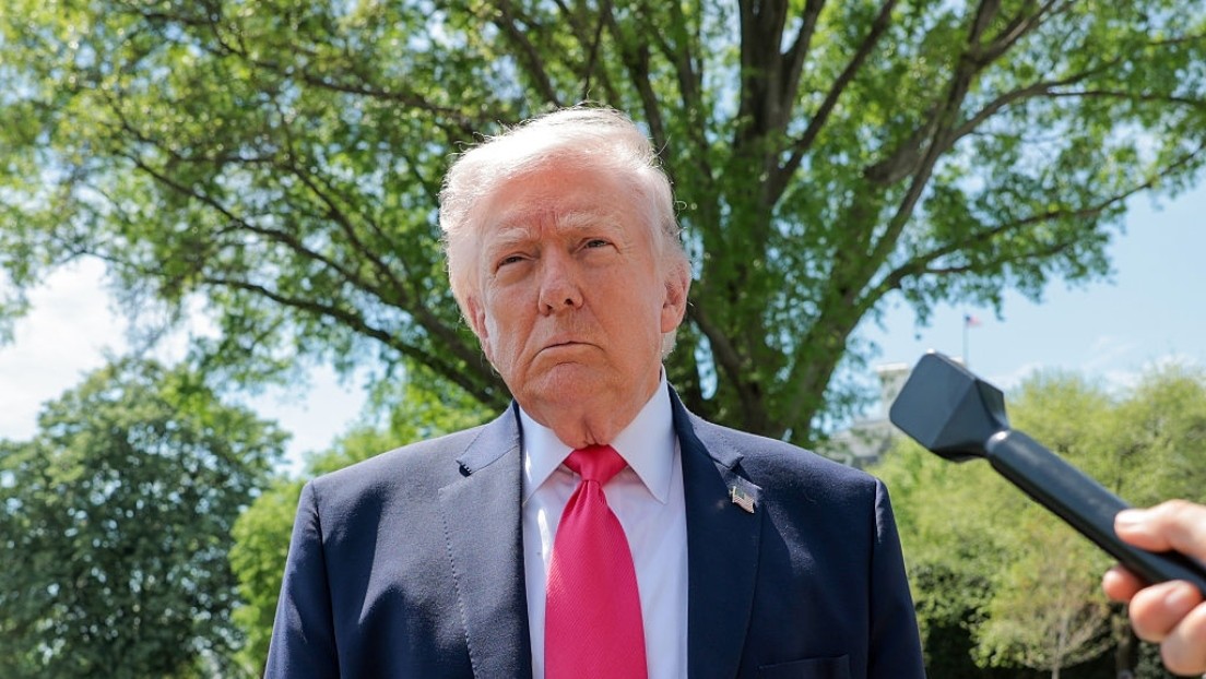 Trump reconoce que Gobierno debe 'retornar' miles de millones de dólares en aranceles recaudados