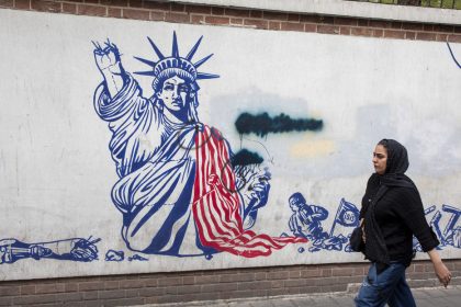 Exasesor iraní explica por qué EE.UU. miente sobre las negociaciones con Teherán