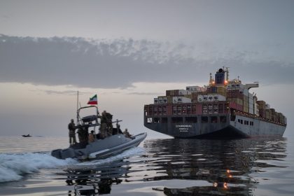 Defensa de Irán: El estrecho de Ormuz es una "palanca de control" para cumplir las demandas iraníes