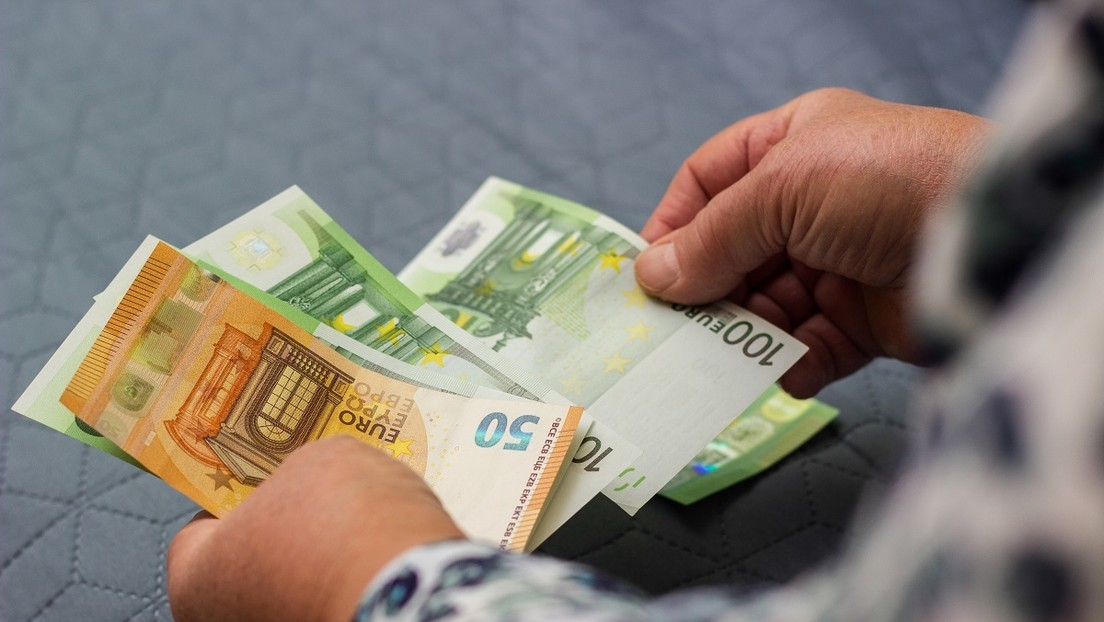 País europeo admite situación "extremadamente difícil" en sus finanzas