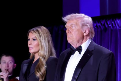 Trump revela la reacción de Melania al tiroteo en cena de corresponsales