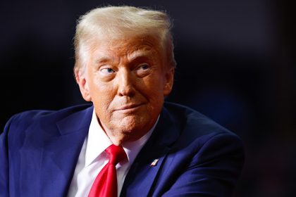 Trump: Mantengo conversaciones con Putin y Zelenski sobre Ucrania