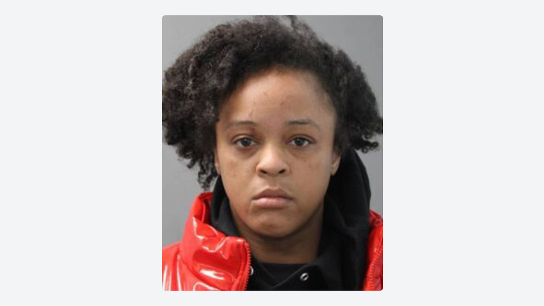 Acusada en EE.UU. por lanzar dinamita a su novio mientras duerme y arrancarle la mano