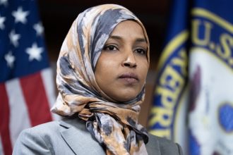 "Durante la Undécima Guerra Mundial": El explosivo lapsus de una congresista de EE.UU.