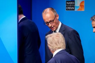 Bloomberg: Los líderes europeos ya no buscan congraciarse con Trump