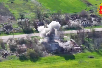 VIDEO: Drones rusos alcanzan posiciones enemigas en múltiples frentes