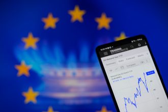 Enviado del Kremlin compara la lucha de la UE contra la crisis energética con un karateca que se autonoquea