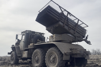 VIDEO: Artillería rusa destruye puestos de despliegue de las tropas ucranianas