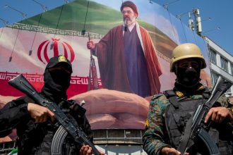 Comandante de la Armada iraní a EE.UU.: "Si avanzan más, actuaremos de inmediato"