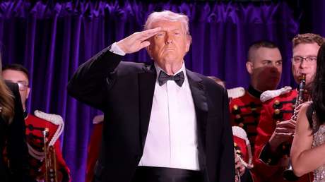 Trump se pronuncia tras ser evacuado de un acto por un hombre armado