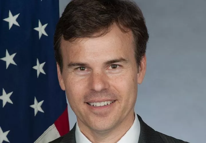 La trayectoria de John Barrett responde a un patrón de asignaciones en entornos complejos, donde EE UU busca incidir de forma directa