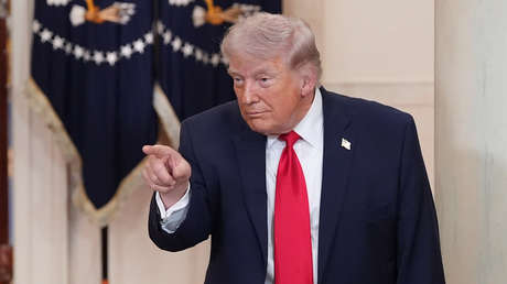 Trump minimiza la importancia de Ormuz para EE.UU. e insta a otros países a "armarse de valor" e ir allí