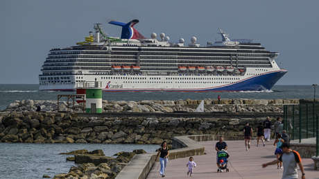 Consume 14 tequilas en un crucero, se cae y logra 300.000 dólares de indemnización