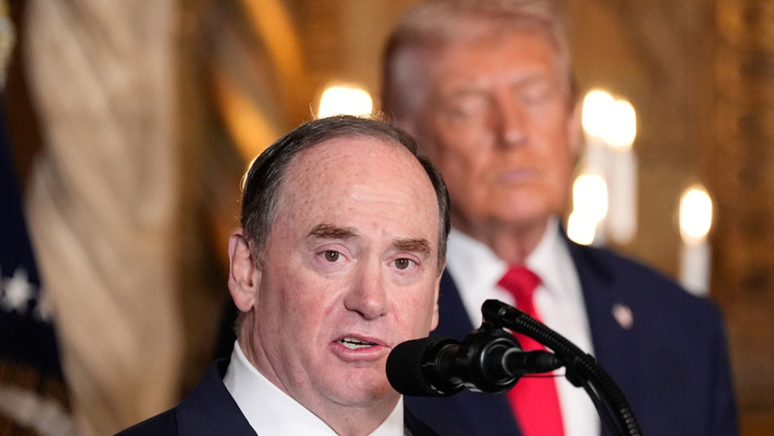 Revelan qué pidió a Trump el jefe de la Armada despedido